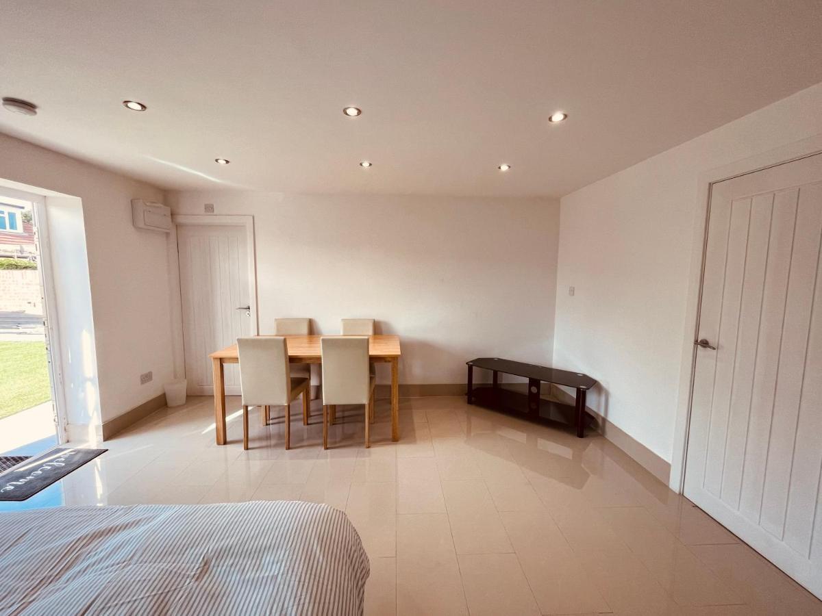 הית'רו Large Studio Flat B Near Heathrow מראה חיצוני תמונה