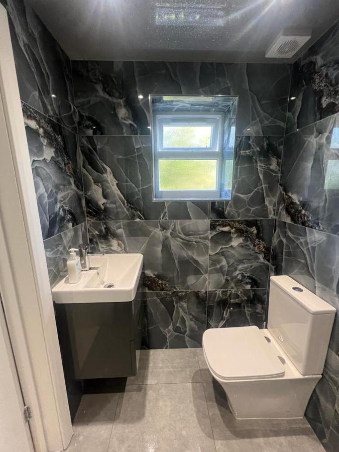 הית'רו Large Studio Flat B Near Heathrow מראה חיצוני תמונה